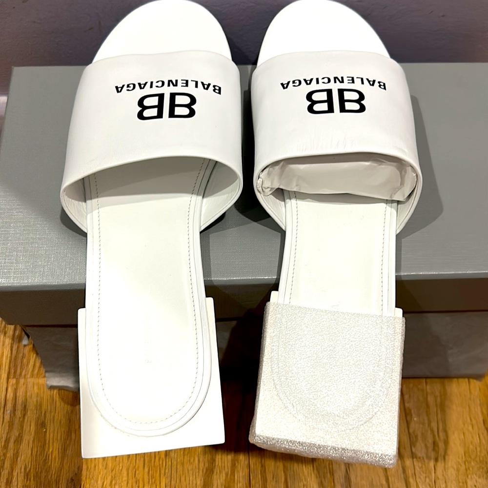 Never worn Balenciaga Sandals - Picture 3 of 4